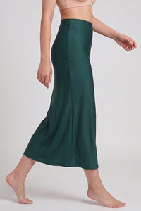 Zivame Shimmer Stretchy Saree Underskirt - Posy Green — thumbnail 3